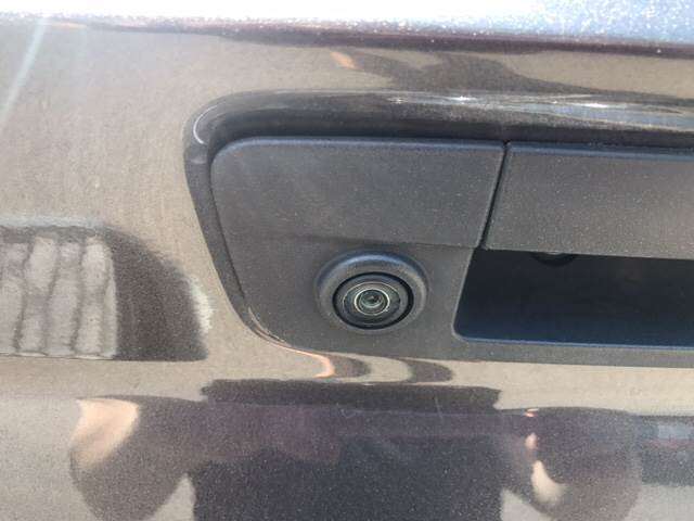 2015 RAM Ram Pickup 1500 4x4 SLT 4dr Crew Cab 5.5 ft. SB Pickup